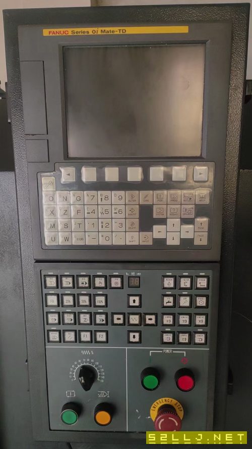出售:沈陽CAK50186數控車床，加工長度2米，發那科系統。