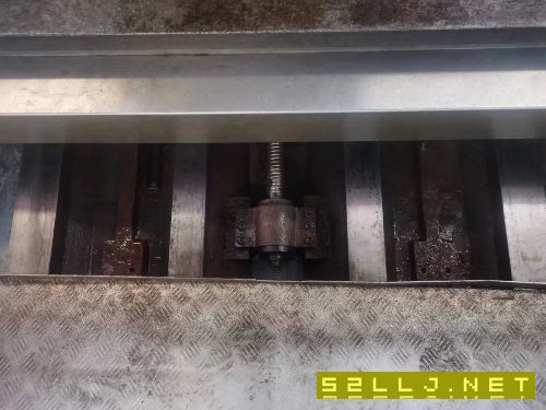 鼎泰1890加工中心，BT50主軸，24把刀庫，法納克系統(tǒng)，.