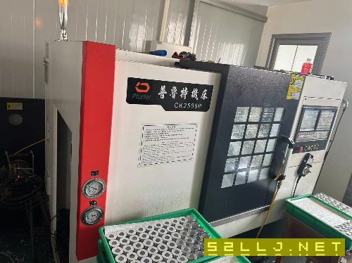 普魯特精機斜車，22年使用在位，精度0.001，主軸單元.
