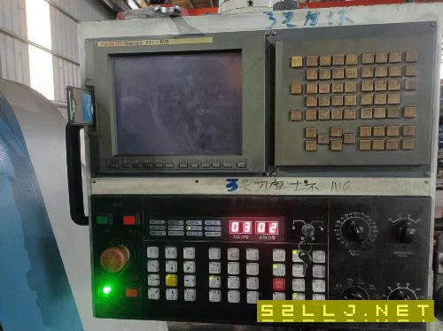 一臺(tái)1370的艾格瑪，一臺(tái)1480的大立，都是bt50主軸帶刀.