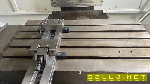 2018年855加工中心，價格非常便宜，需要的速度，新鄉(xiāng)在位。