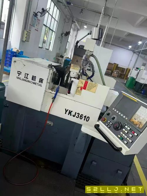 2臺寧江3610數(shù)控滾齒機