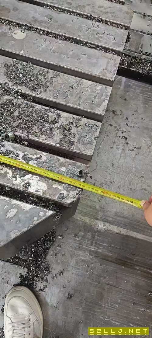剛剛買下海天100H/D臥式加工中心一臺，工作臺1000/1250，三軸行程2000/1500.