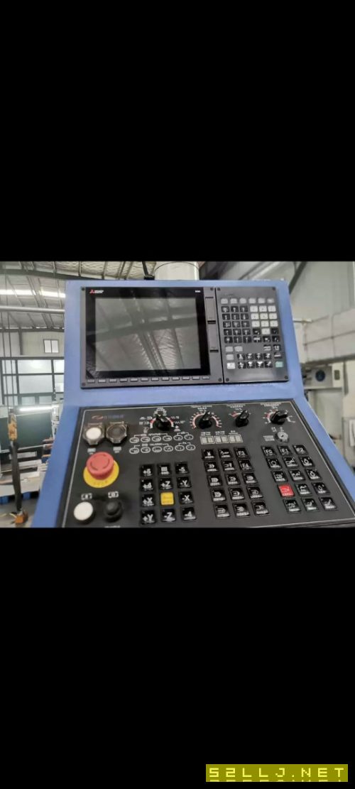 仕興鴻1016龍門加工中心出售，2020年。