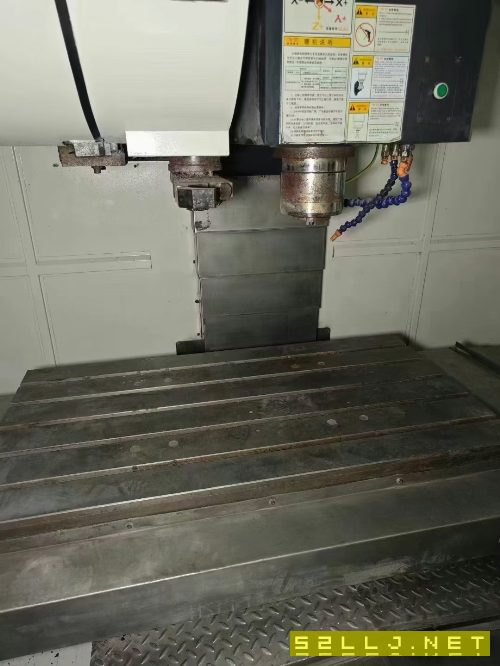 江蘇臺牧1370加工中心，臺灣御成BT50主軸，工作臺1400.