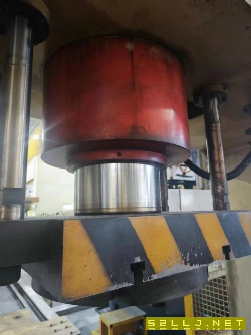 現貨：大族G6020F交換臺6000瓦，IPG激光器，大族PA系.