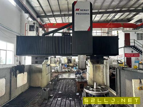 紐威6028龍門，工作臺6x2米，三軸行程6200x3200x1000，門寬2.8米，門高1.65.