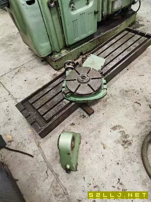 超低價出售北一96年產X63W萬能銑，內在成色好，附件全