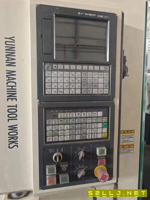 云南2050斜軌刀塔機，回轉直徑450，車削長度500。伺服.