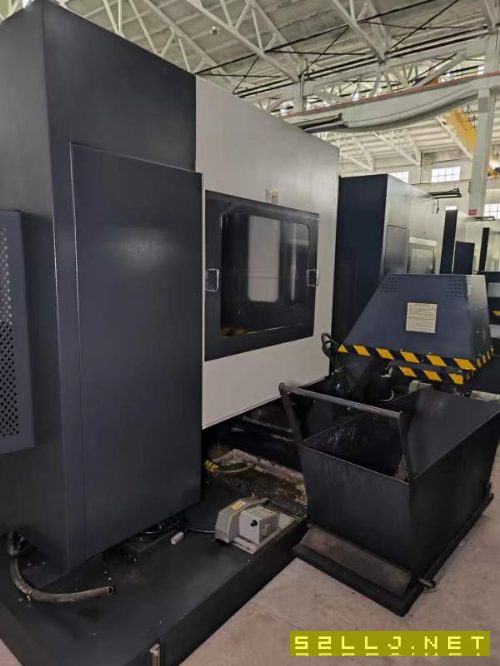 后2臺臺灣麗偉V-40M立加加工中心，BT40主軸，主軸加大.