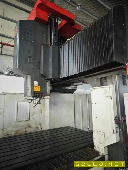 臺灣原裝高峰2616龍門加工中心，兩線一硬，主軸BT50齒.