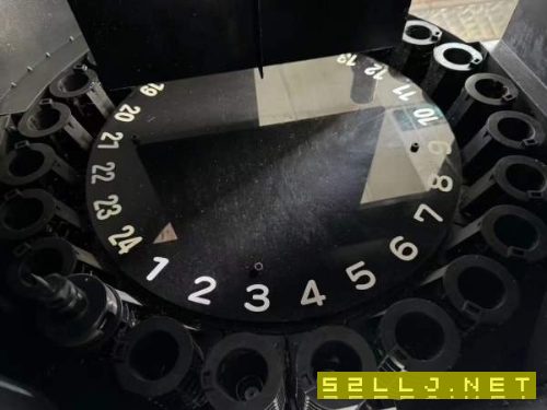 韓國(guó)斗山4505加工中心2020年出廠，發(fā)那科系統(tǒng)三線軌，.