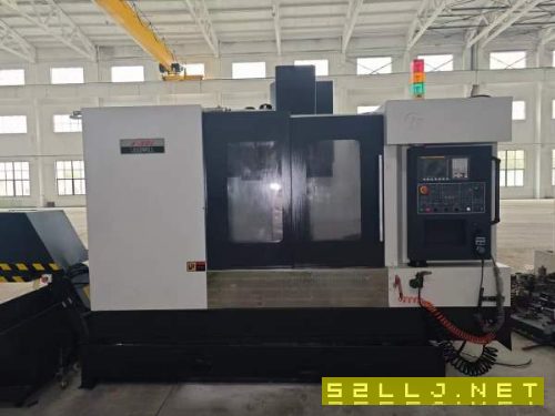 后兩臺臺灣麗偉V-50L立加，BT40大主軸直徑190，主電機.