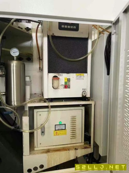 工廠在位2020年厚道V8e三菱M80系統三軸滾柱線軌，行程.