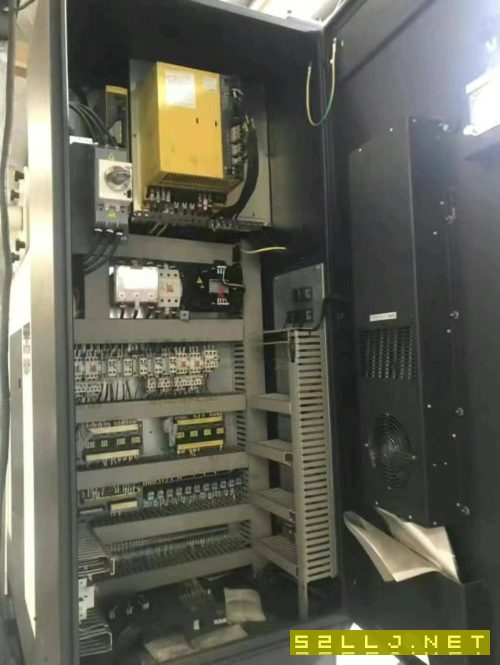 威亞F400兩臺