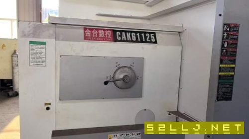 2臺準新61125/1500數控車，原價30多，現在半價多點，.