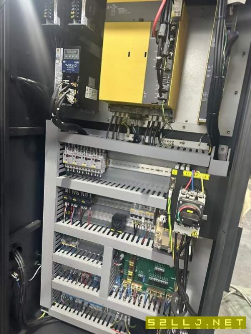 斗山puma2450硬軌機10寸卡盤。