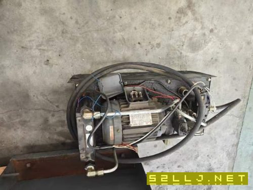出售臺灣德川320四軸。驅動液壓站全在