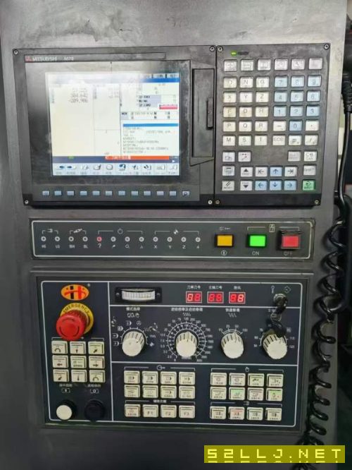 上海衡旭855加工中心17年出廠秒殺特價速度三菱m70系統.