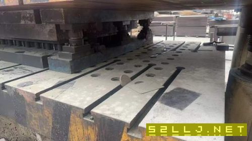南通3000噸油壓機，有效臺面2200/3000，行程1200，開.