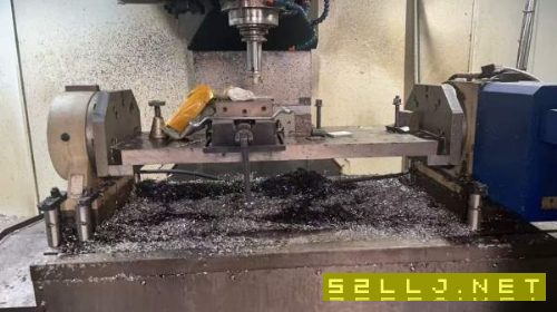 工廠在位出售哈碩1580加工中心，工作臺(tái)1600800行程150.