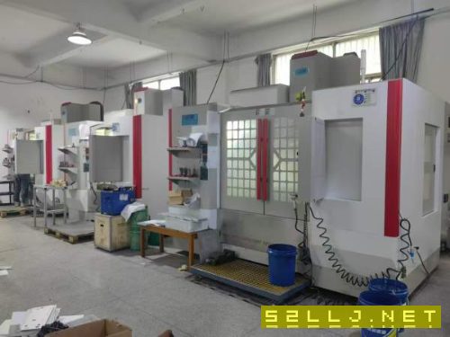 在位旭泰準新2臺855加工中心機，大廠設備，只用4000小.