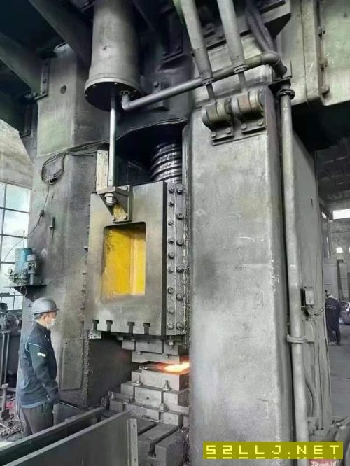 青鍛6300噸摩擦壓力機質量8成新，假一賠三可負責安裝.