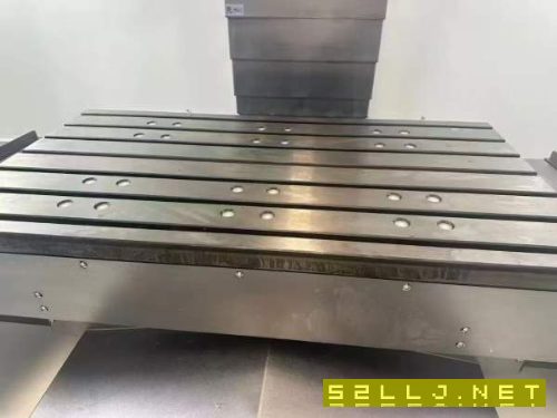 9.999新1375加工中心，帶30公斤主軸中心出水，24年出.