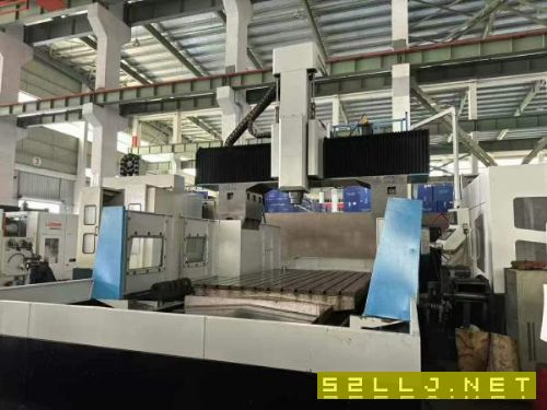 剛剛到貨23年立之達4028龍門加工中心，工作臺2.5米4米.