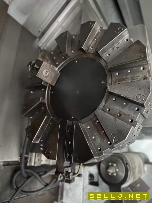 云南精機加工長度1500大斜車同款兩臺，一臺線規一臺硬.