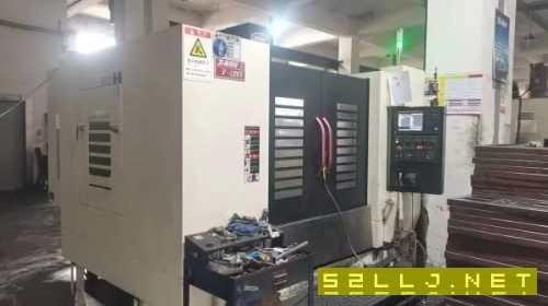 喬鋒1265加工中心！三軸線軌機，在位批發，看上聯系！.