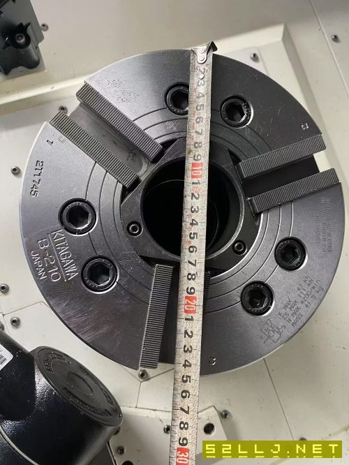剛剛買下：馬扎克300MLY車銑復合，帶對刀儀，發那科系.