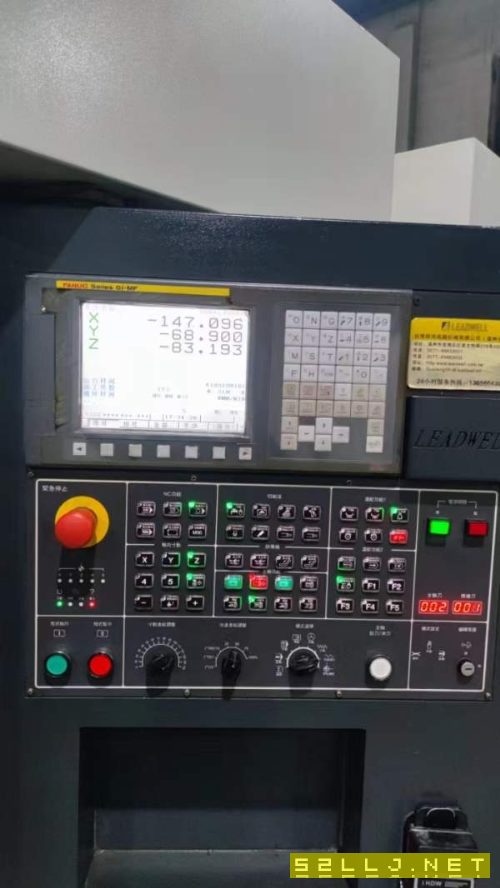 新到一臺臺灣麗偉V-40M立加加工中心，BT40主軸190直徑.