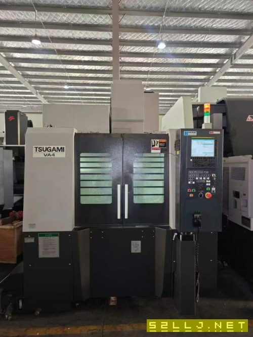 同兩款臺日本津上AV4高速高精加工中心，主電機18.5KW.