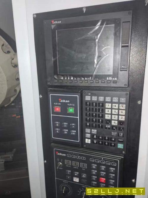 剛剛買下4臺準新臺群T500B鉆攻，21把刀，24000轉，幾.