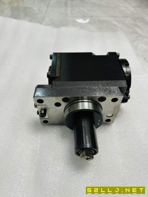 全新的馬扎克車銑復合動力頭，X軸和Z軸都有多只，日本.
