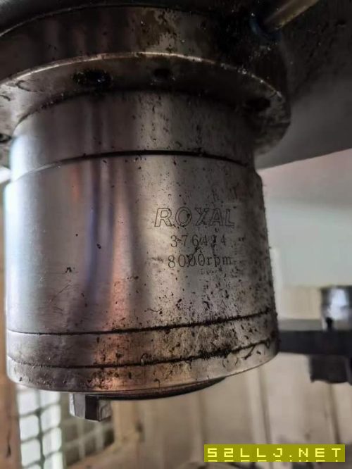 同款三臺富捷1580加工中心，三軸硬軌，BT50主軸8000轉.