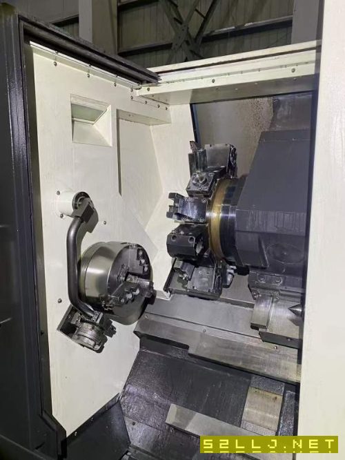 剛剛到貨原裝韓國威亞L300MC車銑復合，12寸液壓中通卡.