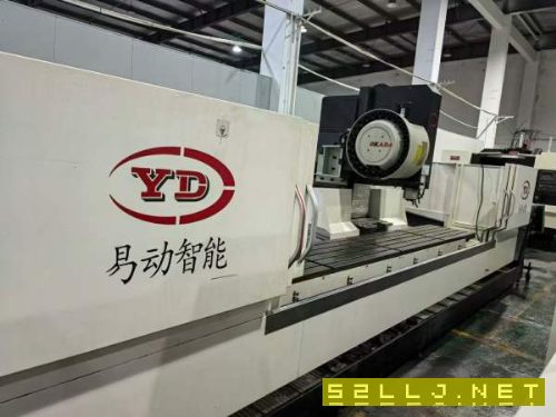工廠在位閑置少用無錫易動4500型材機鑄件機身.三軸滾.