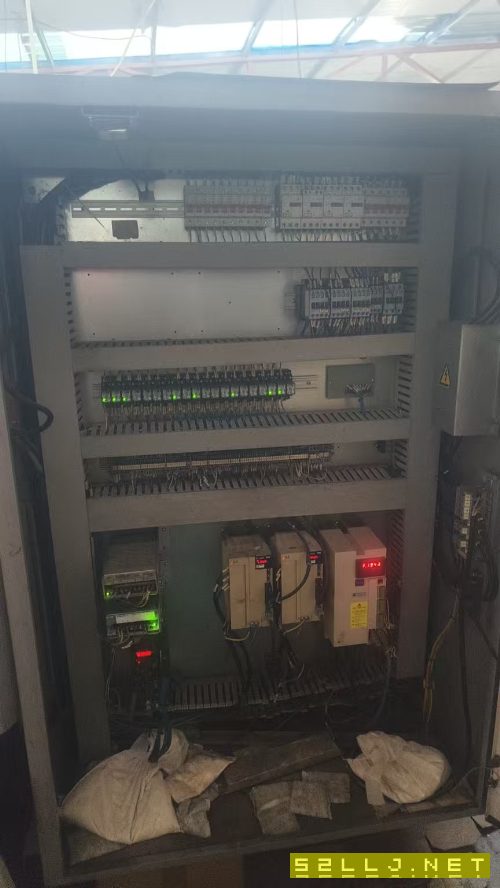 沈陽(yáng)I5T5.2數(shù)控斜規(guī)刀塔機(jī)床一臺(tái)，8寸中空