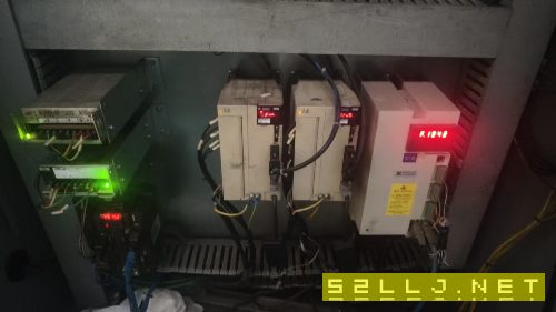 沈陽I5T5.2數(shù)控斜規(guī)刀塔機(jī)床一臺，8寸中空