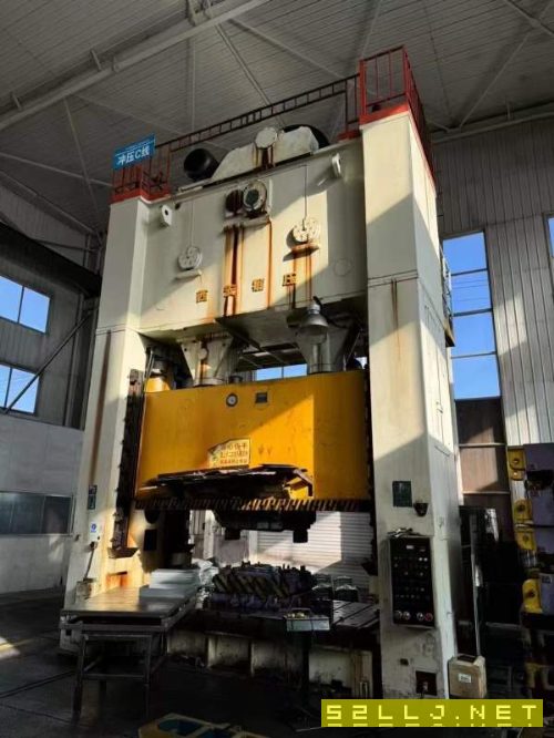 西安鍛壓機床廠J36-800、630噸，新款導柱導套、在位出.