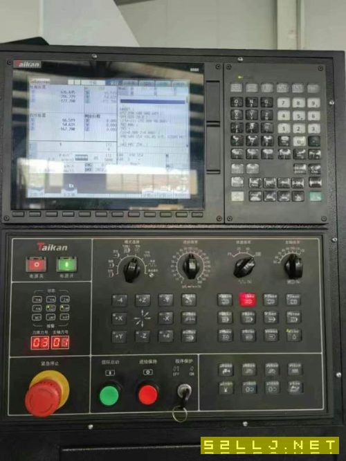2020年經臺典群T-10L加工中心線兩一硬導軌，BT40主軸8.
