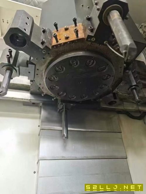 威亞LV800R數控立式車床年份：2016.7月回轉直徑：890m.