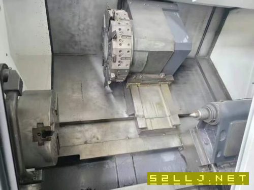 韓國原裝進口威亞L300C硬軌機，主軸配15寸液壓卡盤帶.