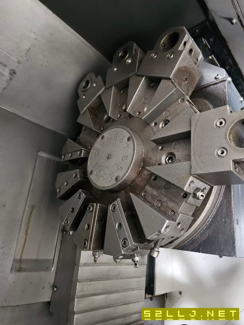 威亞L210A數控車床，8寸卡盤，帶對刀儀，12工位刀塔，.