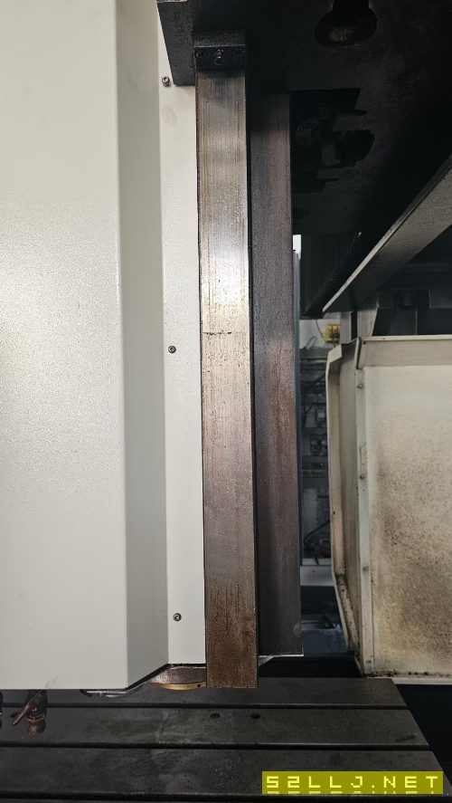 南通機床廠產2015數控龍門、行程2200/1600、帶側銑頭.