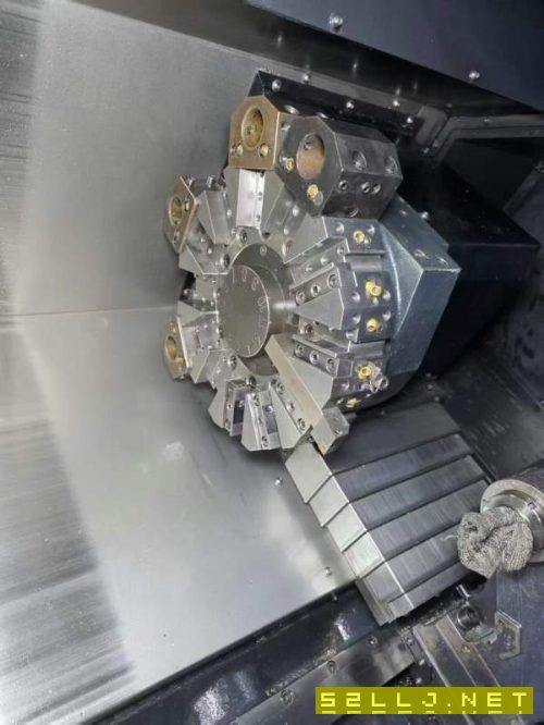 斗山235斜軌數控車床，發那科PIus系統，三千里8寸中空.