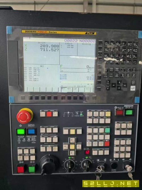 斗山235斜軌數控車床，發那科PIus系統，三千里8寸中空.