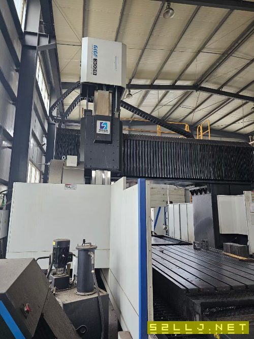 南通國盛3028龍門加工中心，2023年設備，帶全自動銑頭.